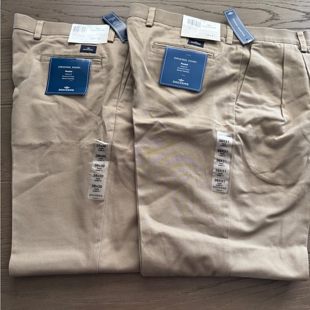 Dockers Men's Khaki Chinos